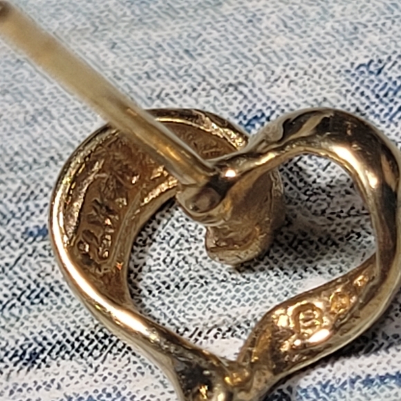 14k Small Heart Earrings. - Picture 6 of 14